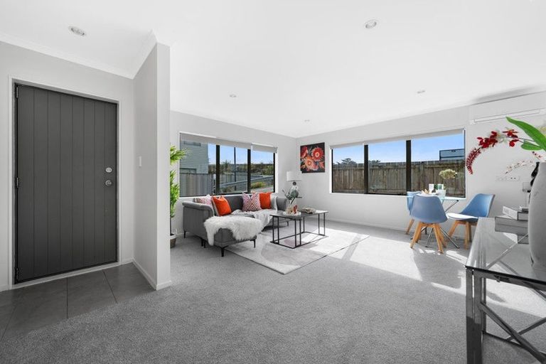 Photo of property in 1/46 Park Estate Road, Rosehill, Papakura, 2113