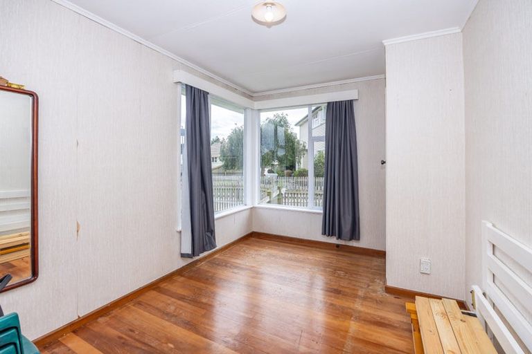 Photo of property in 37 Ross Crescent, Fairfield, Hamilton, 3214