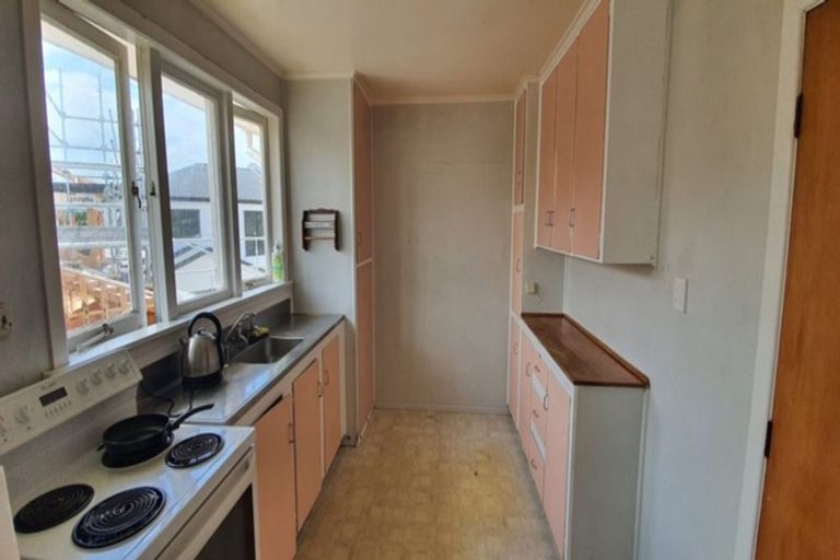 Photo of property in 5 Hurley Place, Kelston, Auckland, 0602