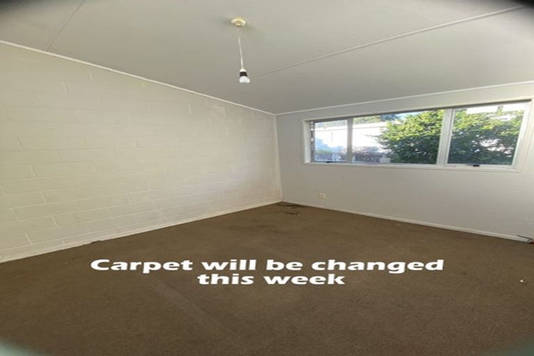 Photo of property in 1/12 Citril Place, Red Hill, Papakura, 2110