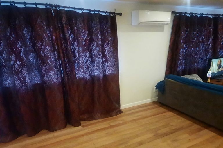 Photo of property in 119 Omata Road, Marfell, New Plymouth, 4310