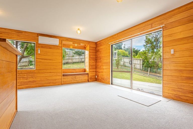 Photo of property in 18 Shadon Place, Stanmore Bay, Whangaparaoa, 0932