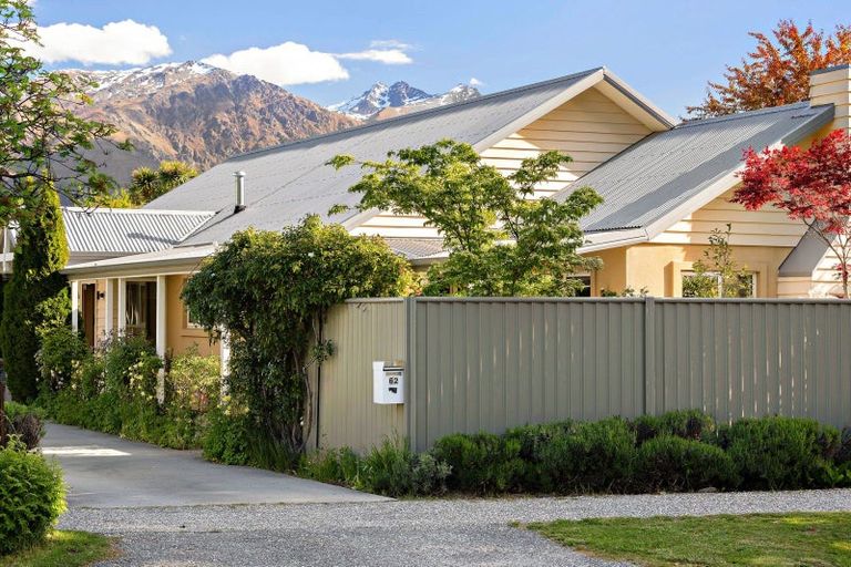 Photo of property in 62 Adamson Drive, Arrowtown, 9302