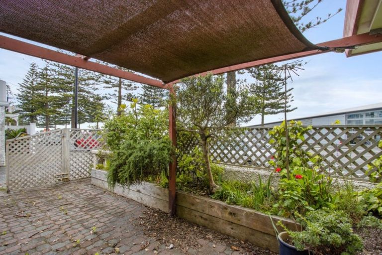 Photo of property in 477 Marine Parade, Napier South, Napier, 4110