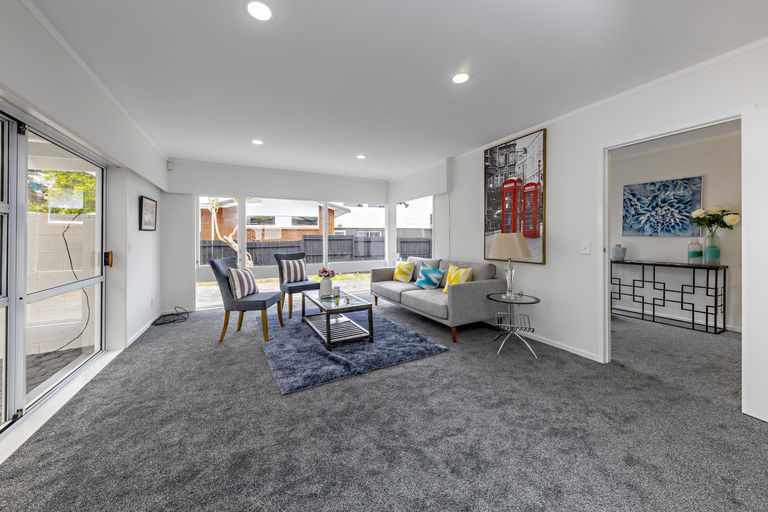 Photo of property in 41 Lawrence Crescent, Hillpark, Auckland, 2102