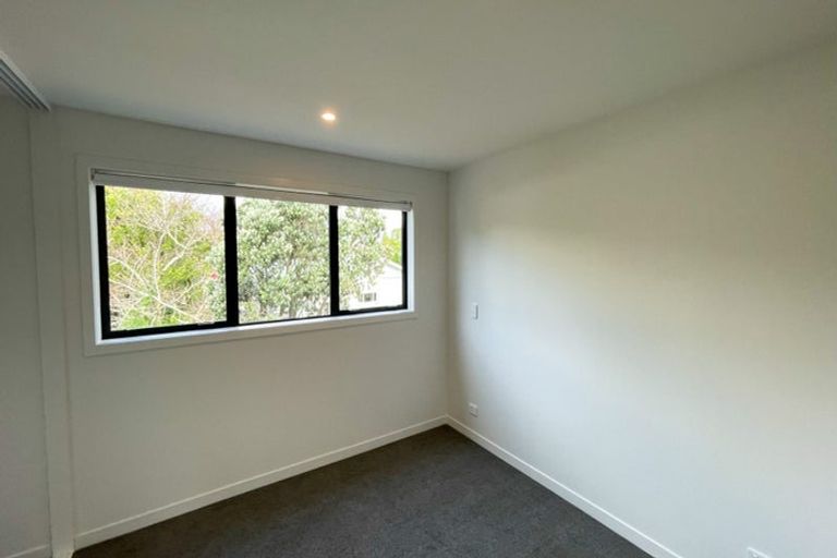 Photo of property in 13 Whanui Place, Mangere Bridge, Auckland, 2022