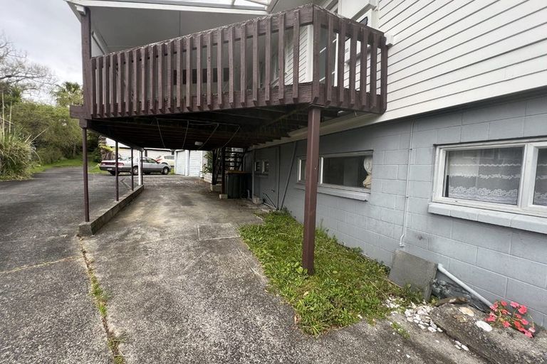 Photo of property in 1/22 Glenvar Road, Torbay, Auckland, 0630