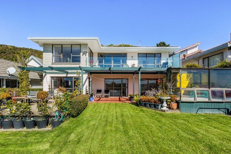 Photo of property in 36 Leeward Drive, Whitby, Porirua, 5024