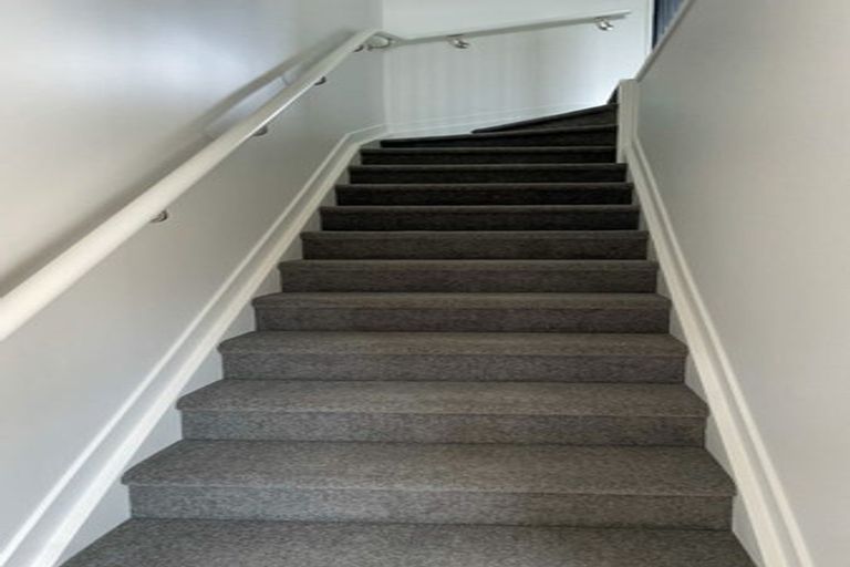 Photo of property in 4 Whanui Place, Mangere Bridge, Auckland, 2022