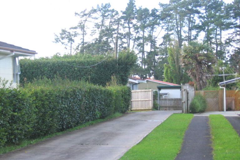 Photo of property in 37a Border Road, Henderson, Auckland, 0612