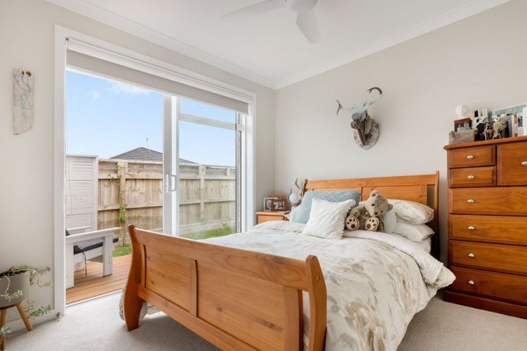 Photo of property in 37 Mahana Way, Pyes Pa, Tauranga, 3112