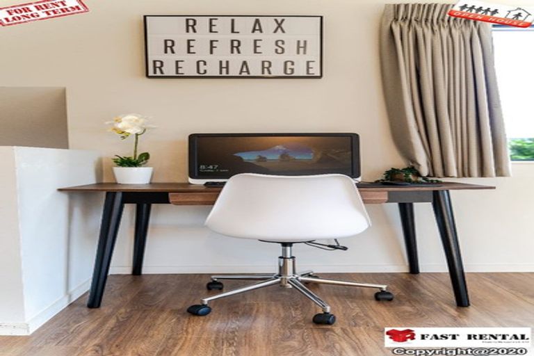 Photo of property in 220a Archers Road, Glenfield, Auckland, 0627