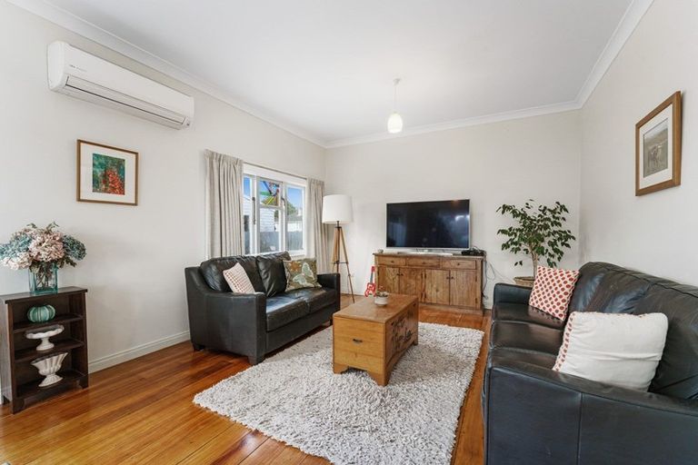 Photo of property in 21 Dunstan Street, Otaki, 5512