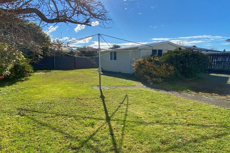 Photo of property in 22 Taylor Street, Carterton, 5713