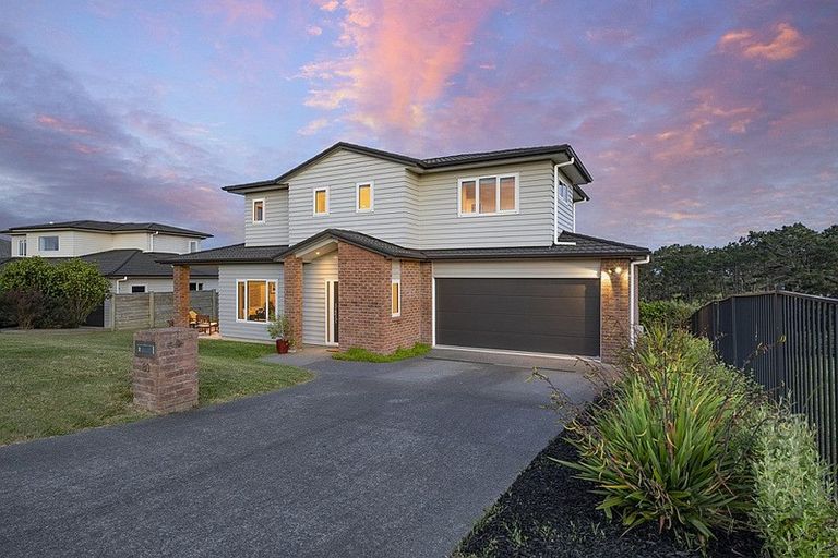 Photo of property in 80 Pohutukawa Parade, Riverhead, 0820