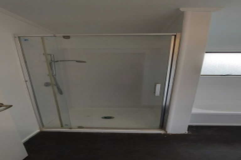 Photo of property in 5 Iris Place, Clendon Park, Auckland, 2103