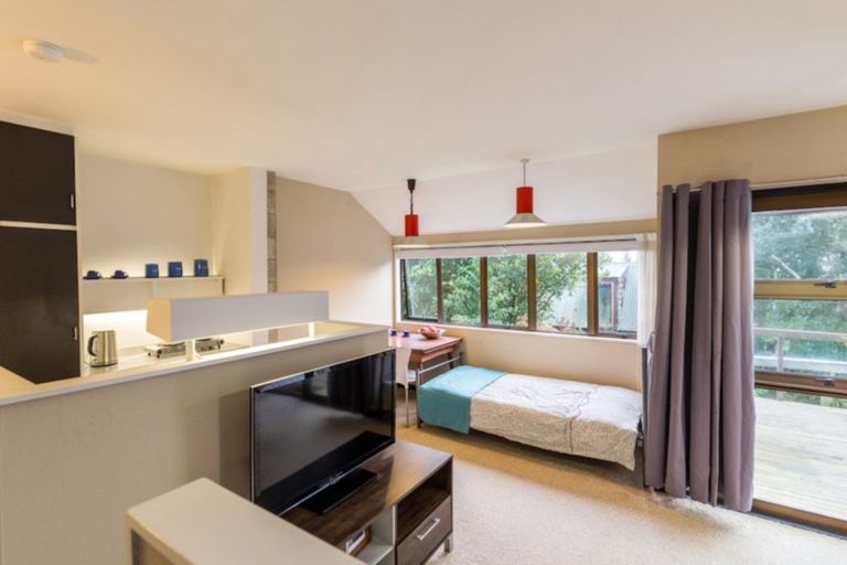 Photo of property in 89 Black Rock Road, Newlands, Wellington, 6037