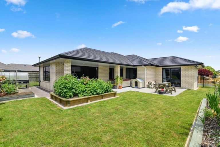 Photo of property in 18 Carroll Place, Owhata, Rotorua, 3010