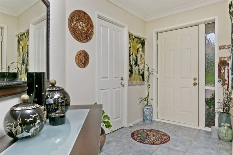 Photo of property in 39 Bluebird Crescent, Unsworth Heights, Auckland, 0632