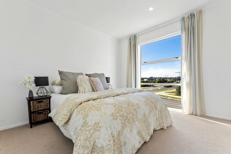 Photo of property in 4 Tyler Davies Drive, Red Beach, 0932