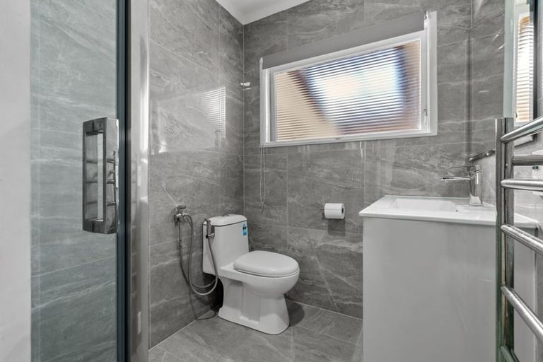 Photo of property in 2/60 Grove Road, Papakura, 2110