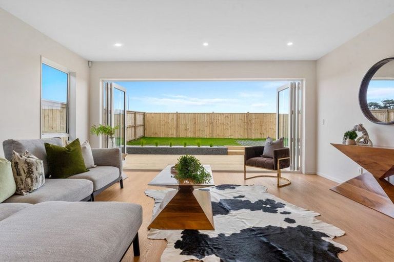 Photo of property in 113 Mutetai Road, Clarks Beach, 2122