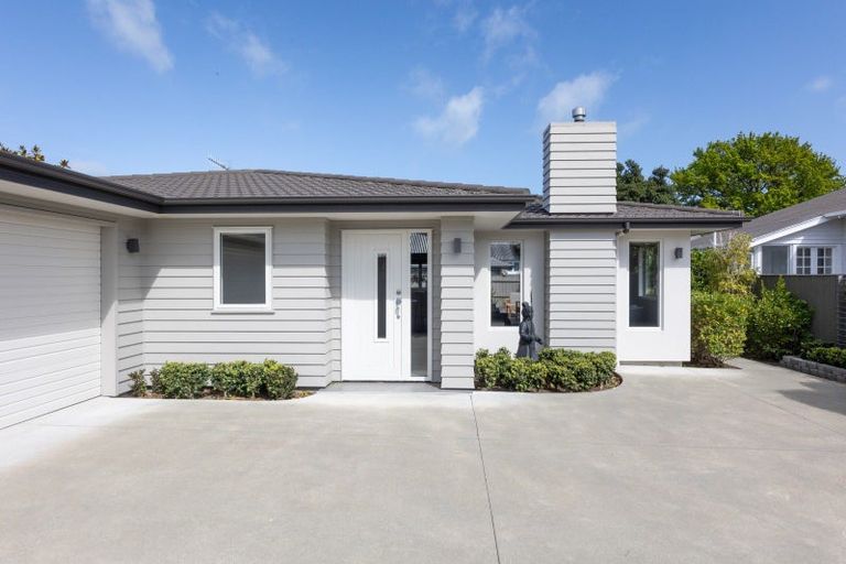Photo of property in 322a College Street, West End, Palmerston North, 4410