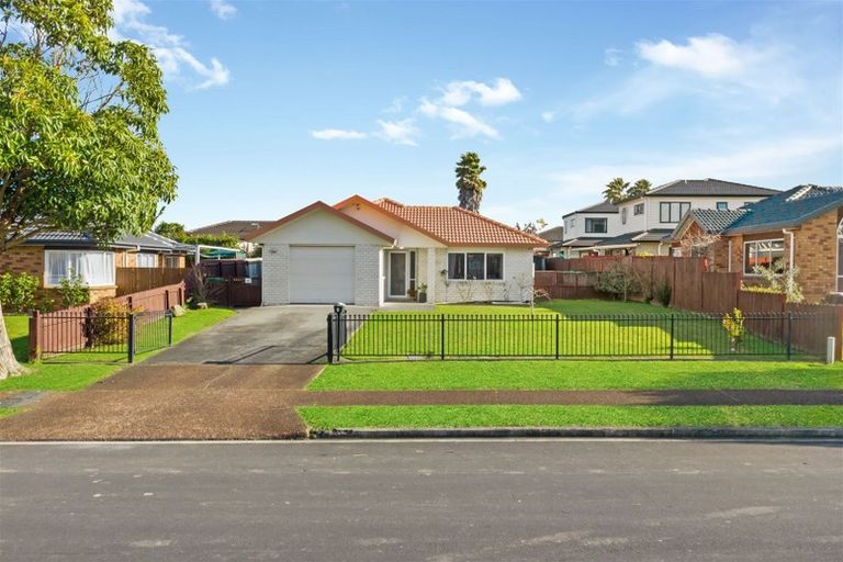 Photo of property in 3 Martin Jugum Lane, Ranui, Auckland, 0612