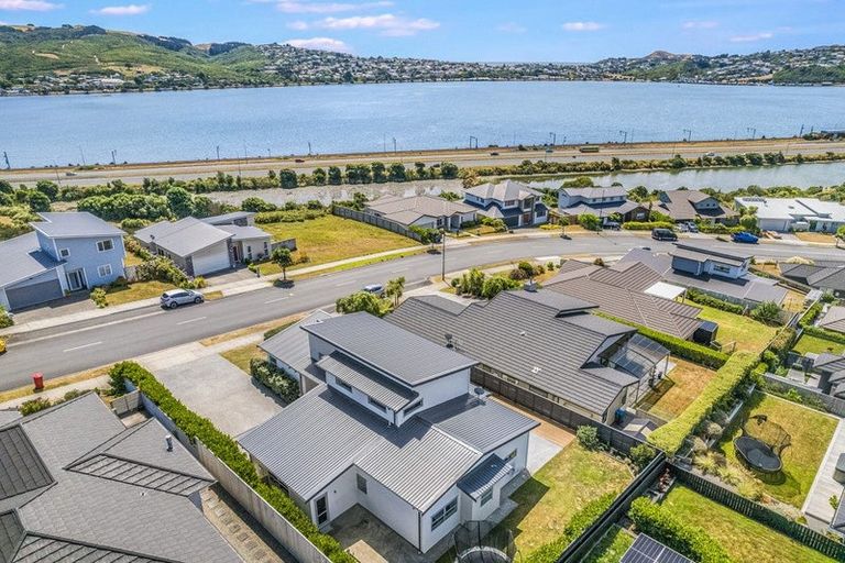 Photo of property in 17 John Burke Drive, Aotea, Porirua, 5024