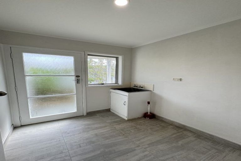 Photo of property in 8 Kopi Place, Massey, Auckland, 0614