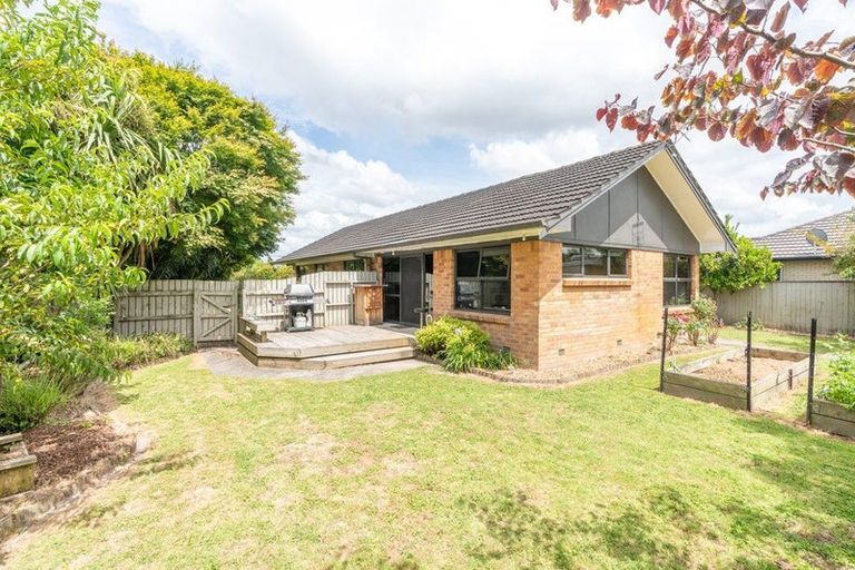 Photo of property in 1 Southsea Crescent, Silverdale, Hamilton, 3216