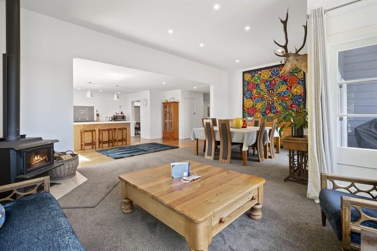 Photo of property in 353 North Manakau Road, Manakau, Levin, 5573