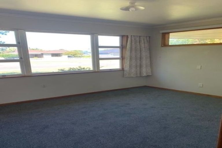 Photo of property in 8 Gebbie Road, Taradale, Napier, 4112