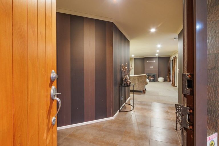 Photo of property in 39 Rosalie Terrace, Kelvin Grove, Palmerston North, 4414