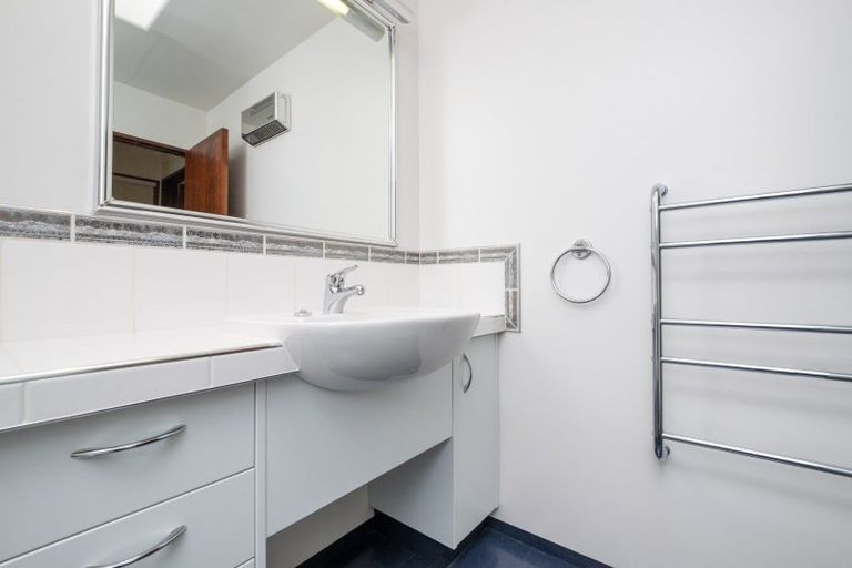 Photo of property in 25b George Street, Hospital Hill, Napier, 4110