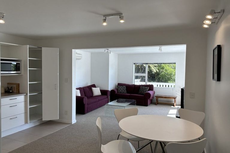 Photo of property in 22 Dorking Road, Brooklyn, Wellington, 6021