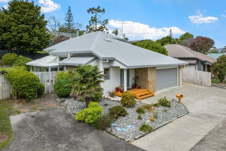 Photo of property in 69 Donald Street, Stanmore Bay, Whangaparaoa, 0932