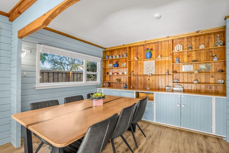 Photo of property in 6 Avoca Place, Darfield, 7510