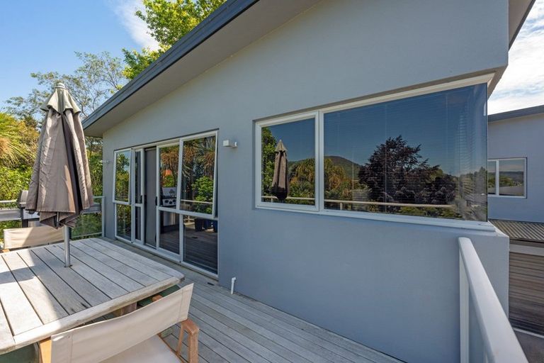 Photo of property in 20b Grand Vue Road, Kawaha Point, Rotorua, 3010