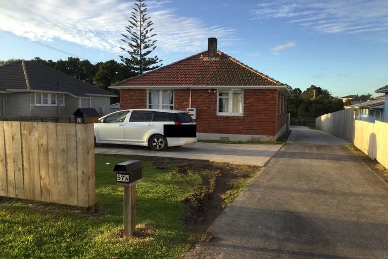 Photo of property in 57 Kelman Road, Kelston, Auckland, 0602
