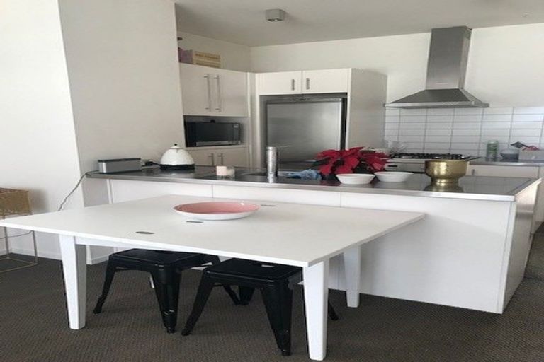 Photo of property in Sol Apartments, 35 Jessie Street, Te Aro, Wellington, 6011