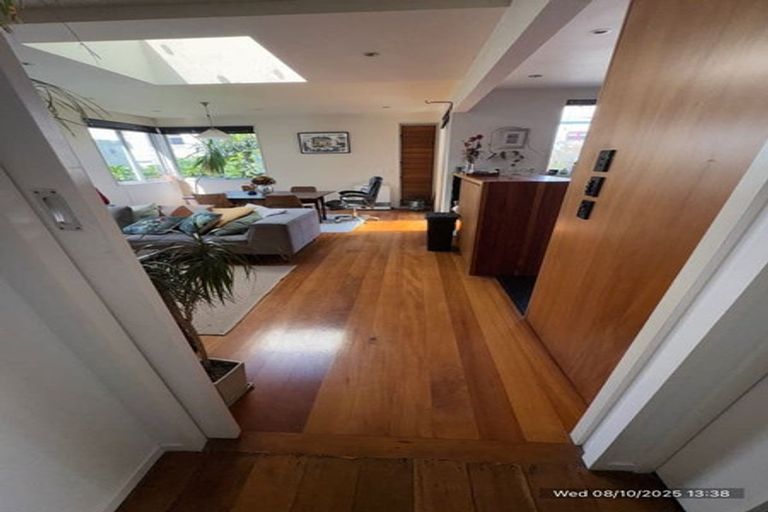 Photo of property in 22 Goring Street, Thorndon, Wellington, 6011