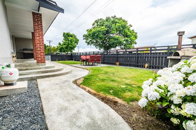 Photo of property in 9 Grange Street, Winton, 9720