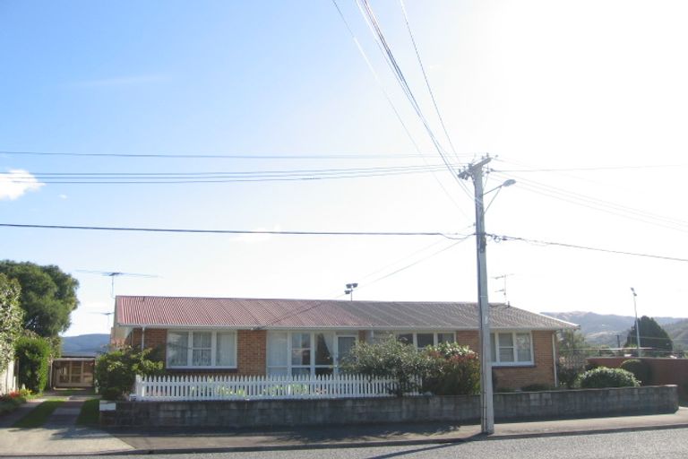 Photo of property in 27a Exchange Street, Ebdentown, Upper Hutt, 5018