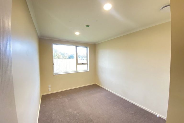 Photo of property in 10 Richard Halse Drive, Manurewa, Auckland, 2105