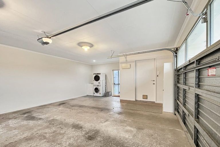 Photo of property in 37 Moa Street, Waikiwi, Invercargill, 9810