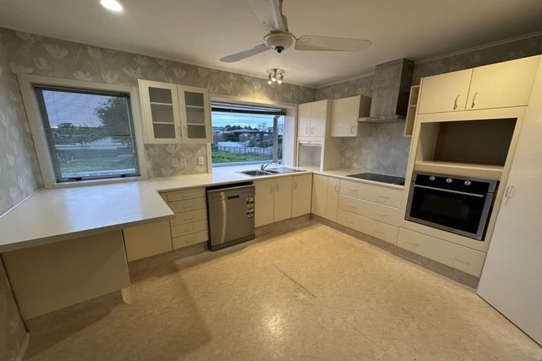 Photo of property in 95 Fisher Parade, Sunnyhills, Auckland, 2010