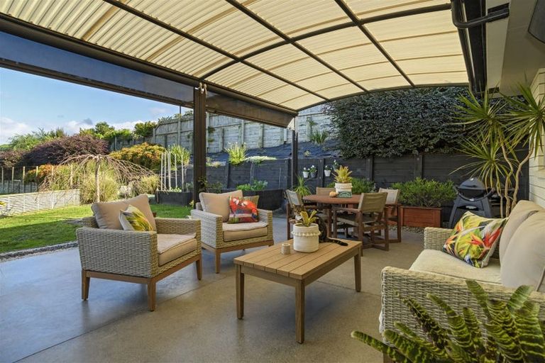 Photo of property in Waterview Estate, 6/4 Greystone Place, Omokoroa, 3114