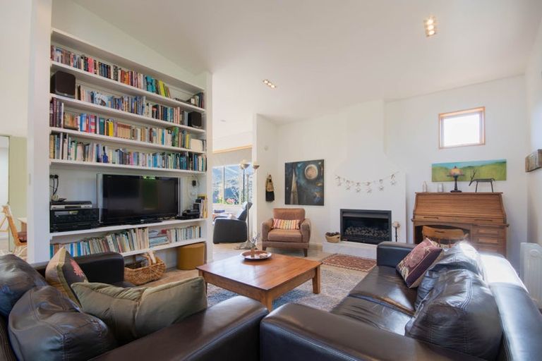 Photo of property in 33 Seaview Lane, Wainui, French Farm, 7582