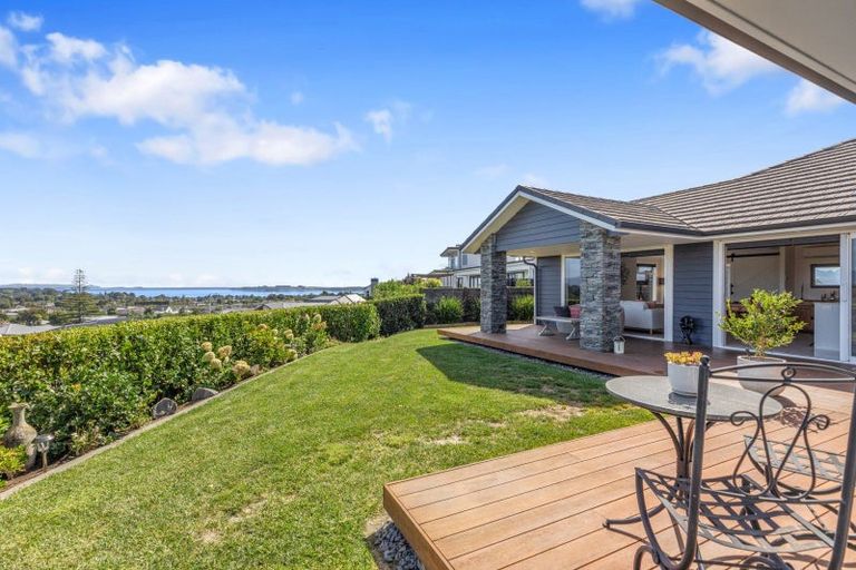 Photo of property in 9 Goldstone Place, Omokoroa, 3114